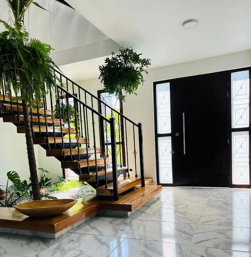Πανσιόν Le Marie B&B Cartagena